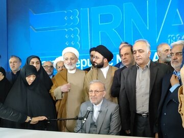 حزب مؤتلفه اسلامی از فهرست شورای وحدت در تهران حمایت کرد