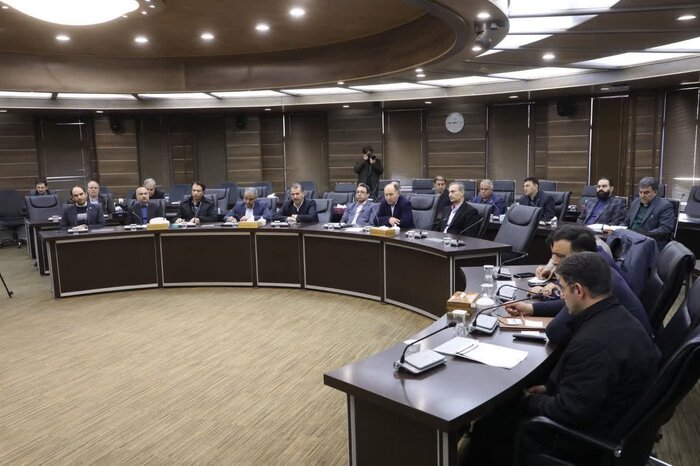 استاندار آذربایجانغربی: سختگیری فراتر از قانون در بخش تولید قابل قبول نیست
