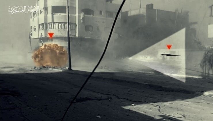 المقاومة تفجّر فتحات الأنفاق في قوات الاحتلال وتدمر آلياته ودباباته في حي الزيتون