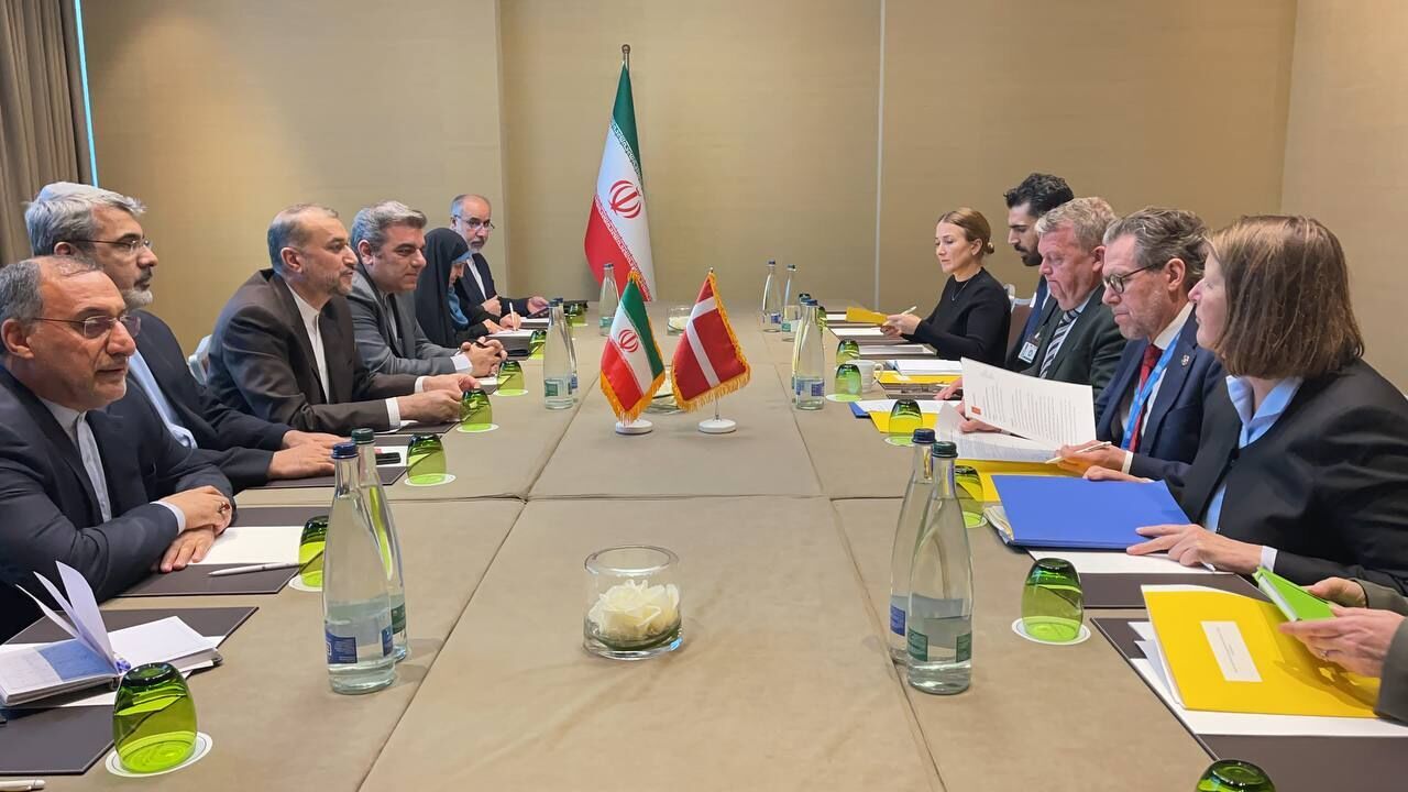 Iran, Denmark FMs meet, discuss bilateral ties in Geneva