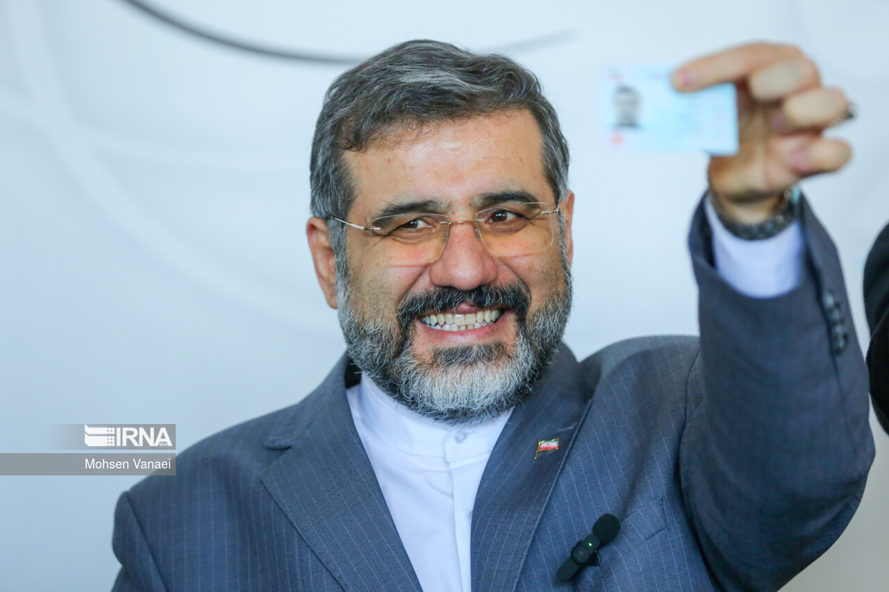 مقامات ارشد نظام و شخصیت‌ها در پای صندوق‌های رای چه گفتند؟