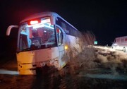 تصادف اتوبوس حامل دانش‌آموزان در محور یزد _طبس هشت مصدوم برجا گذاشت