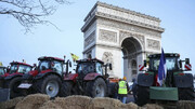 کشاورزان فرانسه در پاریس تظاهرات کردند؛ دستگیری ۱۳ تن