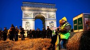 افزایش شمار کشاورزان دستگیرشده در شانزه‌لیزه پاریس به ۶۶ تن