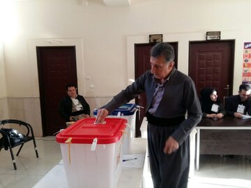۶۰ دفتر پیشخوان و ادارات ثبت احوال برای رفع مشکلات رای دهندگان کرمانشاهی دایر است