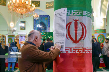 El pueblo de Bushehr participa en los comicios parlamentarios