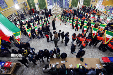 El pueblo de Karay participa en las elecciones parlamentarios