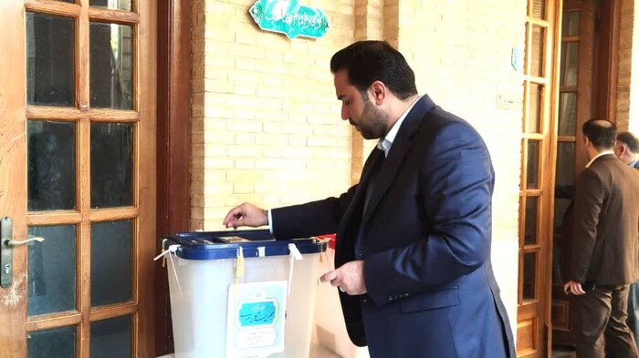 مدیرعامل منطقه آزاد کیش: شاهد حضور پرشور مردم در پای صندوق‌های رای هستیم
