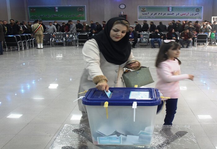 شهروندان مهابادی‌: مشارکت در انتخابات وظیفه ملی و عامل توسعه کشور است + فیلم