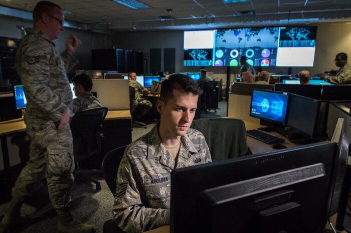 کلنجارهای ارتش آمریکا با هوش مصنوعی