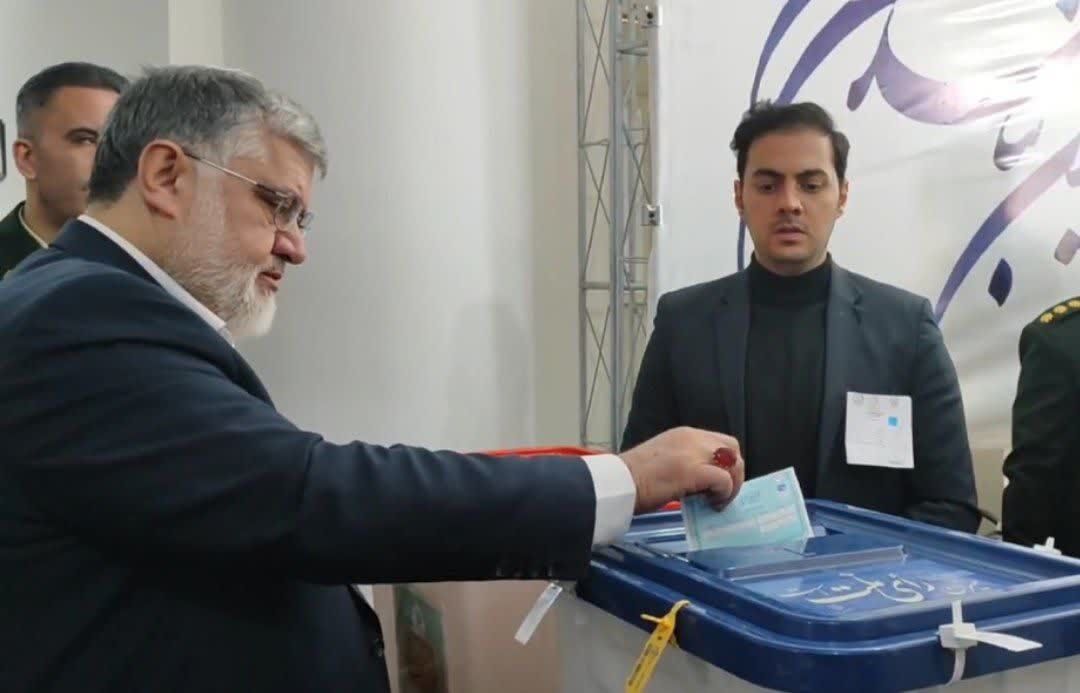 استاندار: احساس تکلیف مردم آذربایجان‌غربی در انتخابات امروز غرورانگیز است
