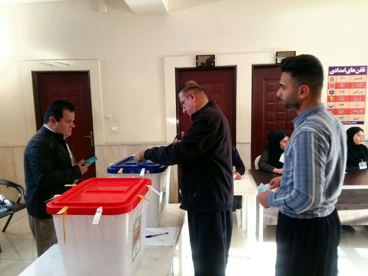 همکاری ۷۵۰۰ نفر از عوامل اجرایی در برگزاری انتخابات همدان همکاری ۷۵۰۰ نفر از عوامل اجرایی در برگزاری انتخابات همدان