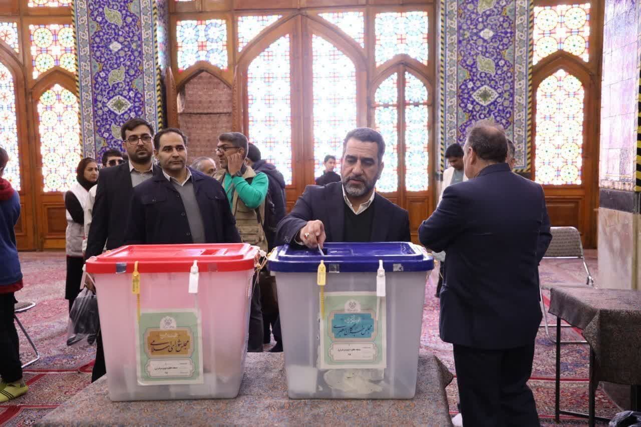 رییس ستاد انتخابات استان یزد از حضور مردم در شعب اخذ رای قدردانی کرد