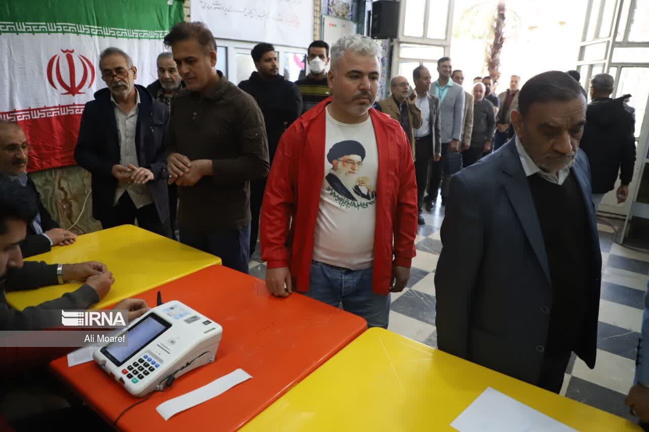استاندار: مردم شهرهای مختلف خوزستان پرشور در پای صندوق‌های رای حاضر شدند