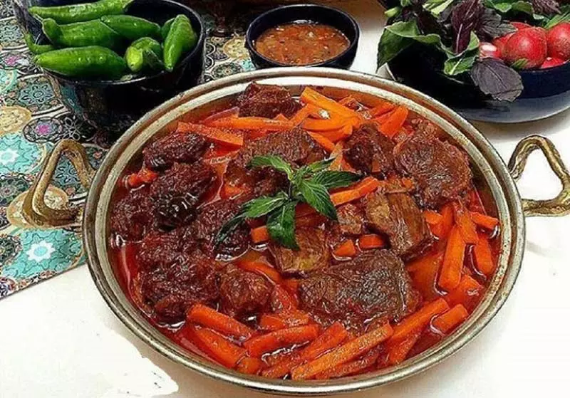 طرز تهیه خورش هویج؛ غذای ملس تبریزی