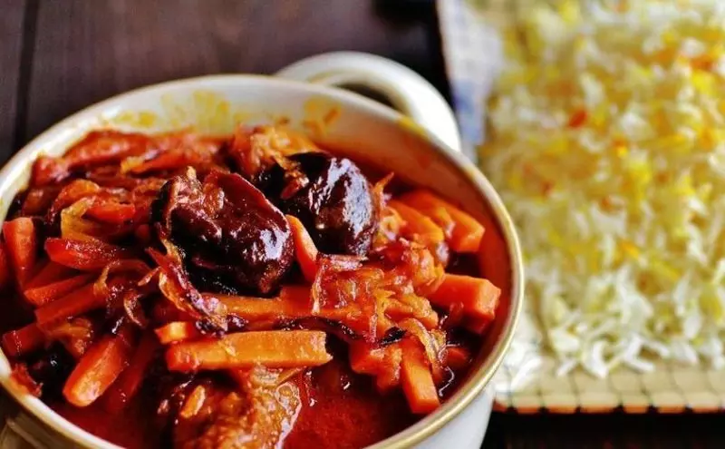 طرز تهیه خورش هویج؛ غذای ملس تبریزی