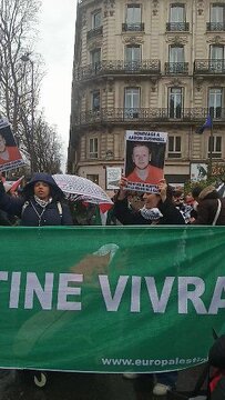 Manifestations à Paris place saint augustin pour rendre hommage a Aaron Bushnell le militaire américain et en guise du soutien au Palestiniens, vendredi 1er mars 2024. 
