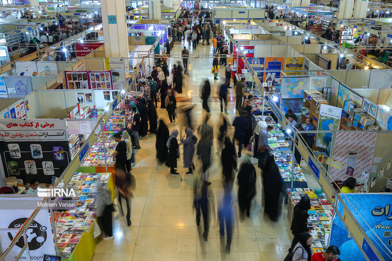 بدء موعد تسجيل الناشرين الأجانب للمشاركة في معرض طهران الدولي الـ35 للكتاب بدء موعد تسجيل الناشرين الأجانب للمشاركة في معرض طهران الدولي الـ35 للكتاب