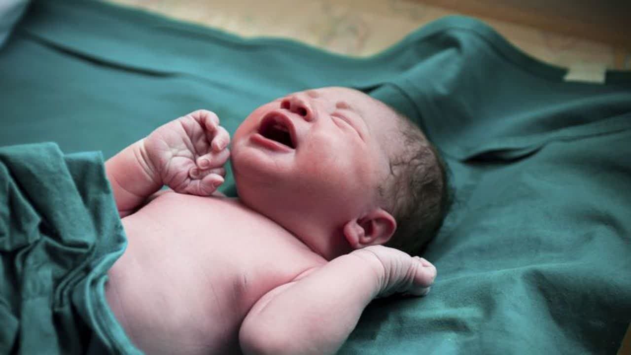 روزانه ۳۰ نوزاد در بیمارستان علی ابن ابی طالب(ع) زاهدان متولد می‌شوند
