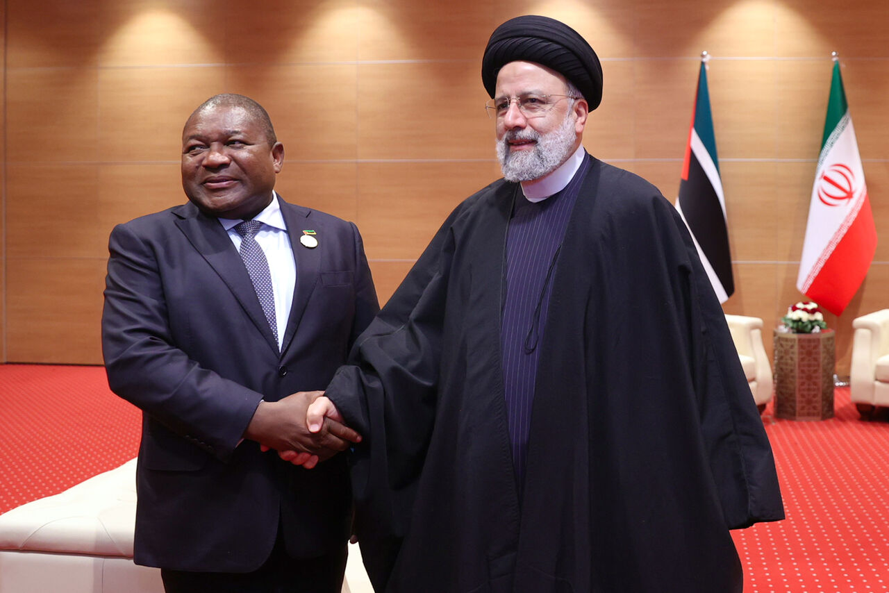 Le président Raïssi souligne la mise en place de la commission mixte Iran-Mozambique