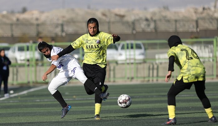 نبرد ایساتیس فارس و کانی کردستان برای بقا در لیگ برتر فوتبال بانوان