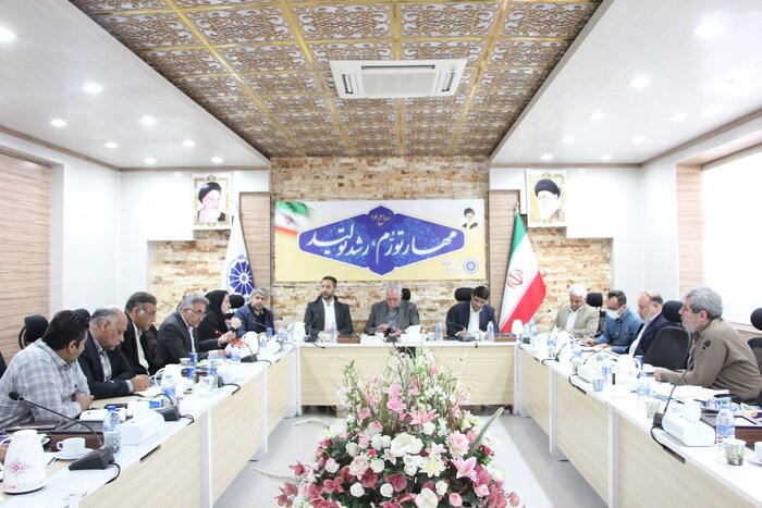 انتقاد دبیر شورای گفت‌وگوی خوزستان از اجر نشدن مصوبات طرح طبقه بندی مشاغل