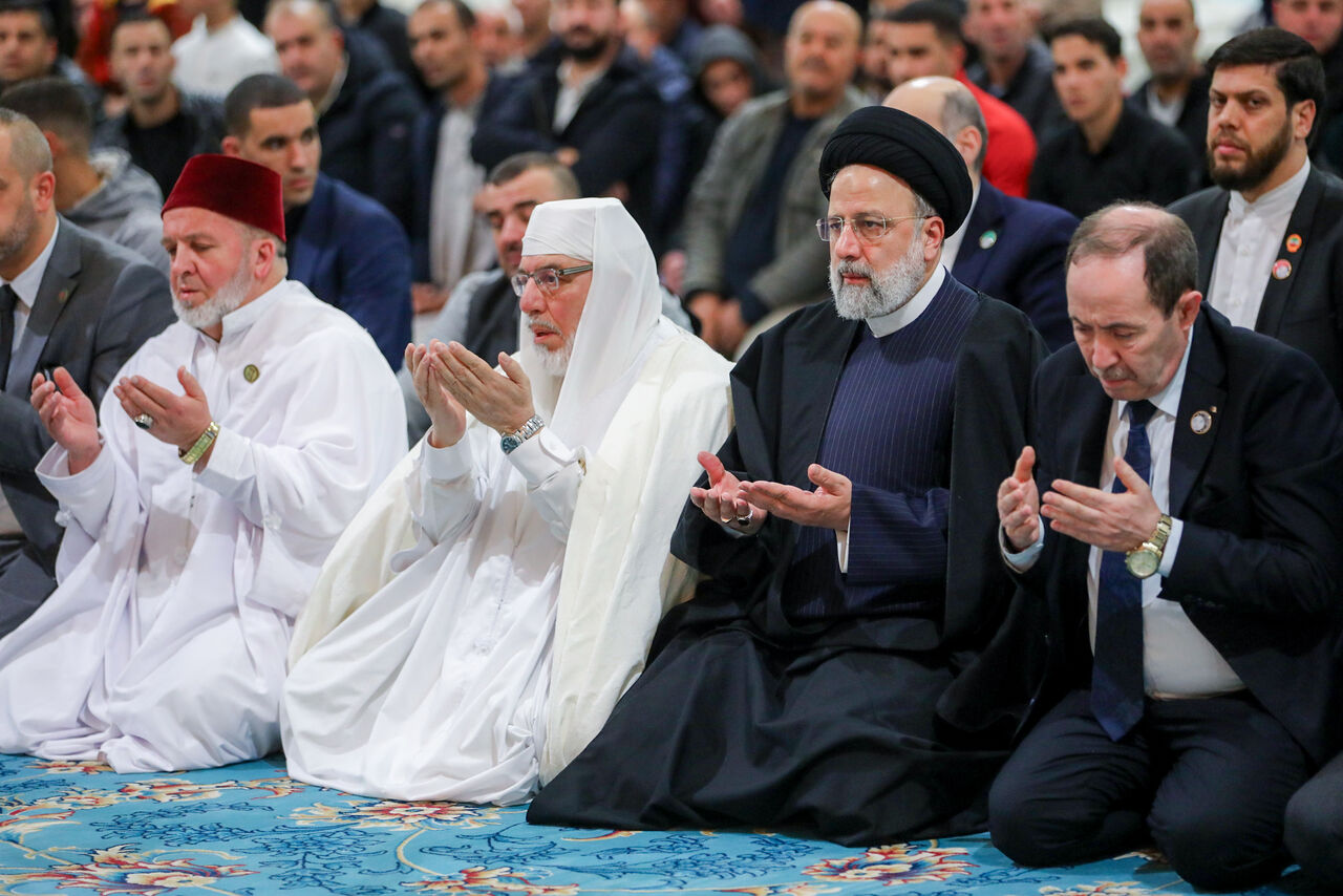 Iran - Algérie : Raïssi, à la grande mosquée d’Alger, appelle à la « solidarité islamique » pour soutenir « Gaza »