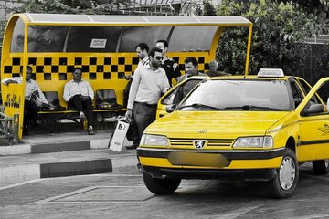 دریافت کرایه تاکسی از مسافران بیش از مصوبه شورای شهر تهران خلاف است