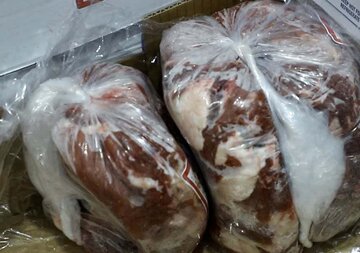 ۸۵۰ کیلوگرم گوشت قرمز و سفید فاسد در زاهدان معدوم شد