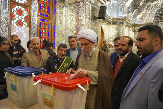 امام جمعه شیراز از حضور مردم در انتخابات قدردانی کرد