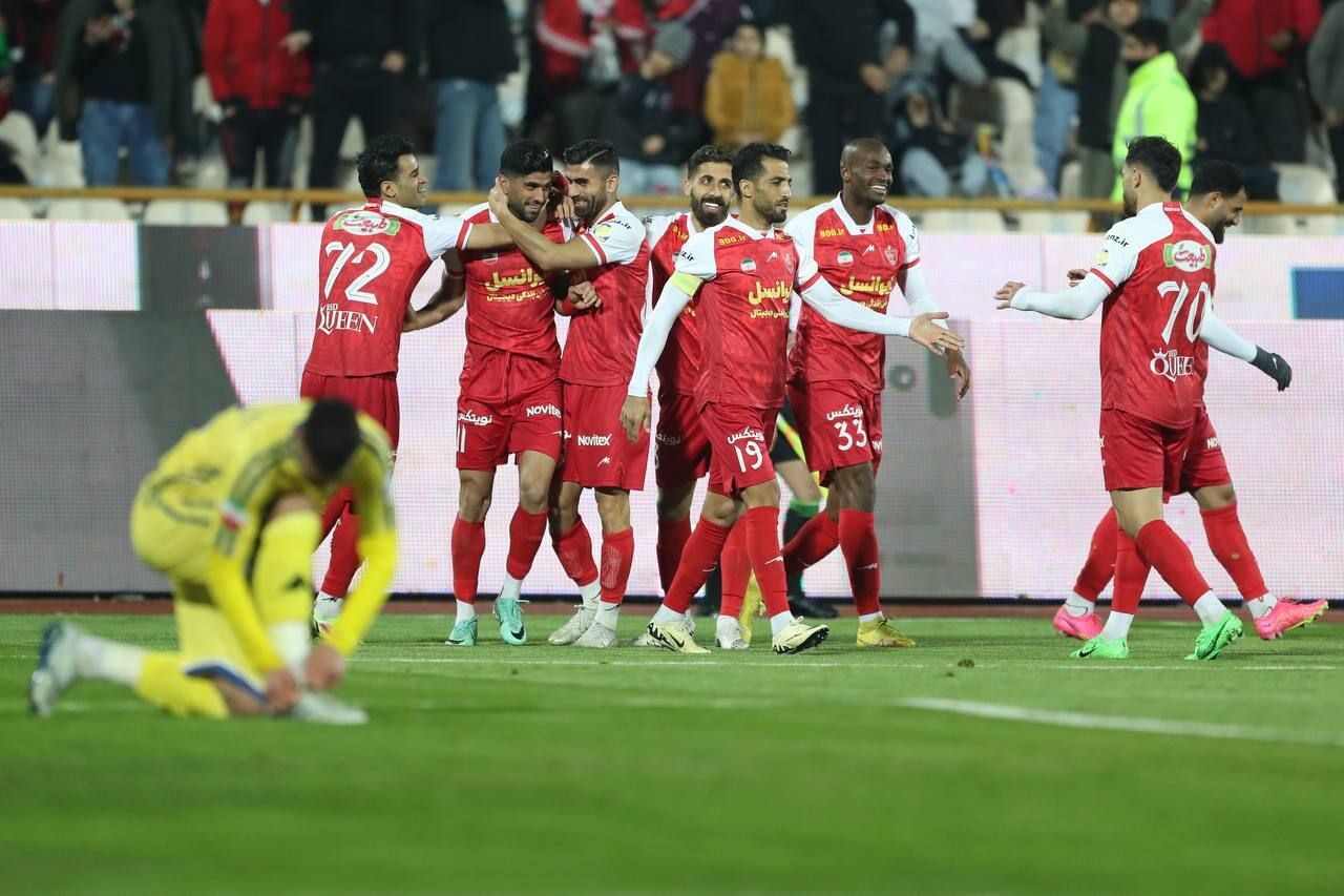 برزگر: پرسپولیس می‌تواند با اوسمار قهرمان شود؛ اورونوف و عبدالکریم تاثیرگذار هستند