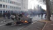 France : heurts entre la police et les manifestants devant un lycée de Cachan 