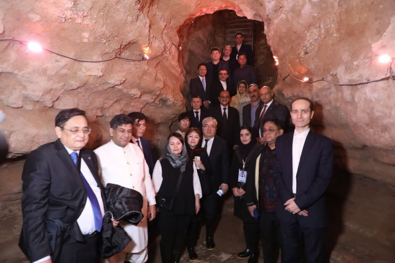 تعدادی از سفیران کشورهای خارجی از قنات جهانی زارچ و بافت تاریخی یزد بازدید کردند