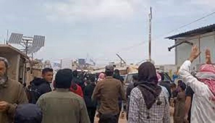 تظاهرات مخالفان دمشق علیه سرکرده هیأت تحریر الشام در شمال غرب سوریه