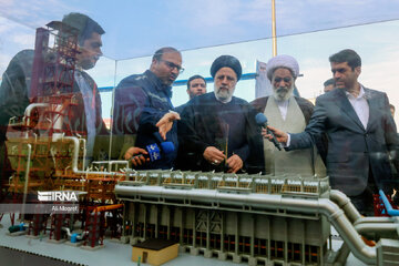 Inauguration de l'usine Zamzam 3, le plus grand producteur de fer spongieux du pays, en présence du président Raïssi