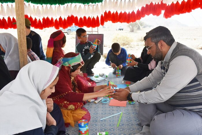 کتابخوانی در چادرهای عشایری فارس ، شروعی برای کوچ خدمات فرهنگی به ایل