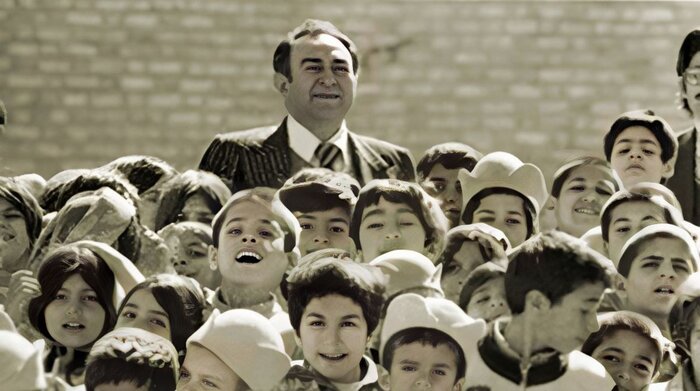 کتابخوانی در چادرهای عشایری فارس ، شروعی برای کوچ خدمات فرهنگی به ایل