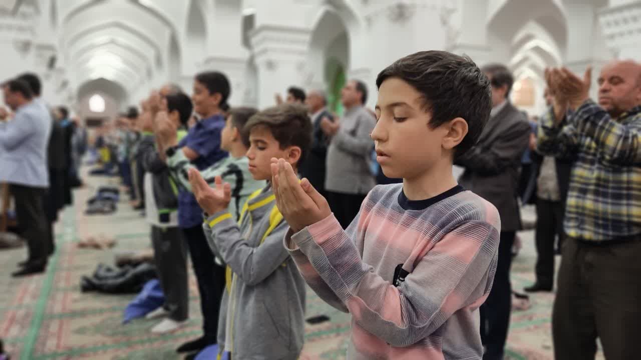 امام جمعه یزد: گردشگران، حرمت ماه مبارک رمضان را حفظ کنند