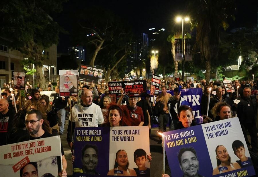 Les familles de prisonniers israéliens bloquent la route de Tel Aviv vers Qods