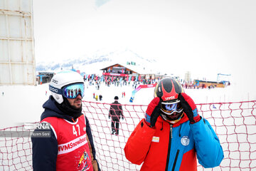 Competiciones de snowboard en la estación de Dizin