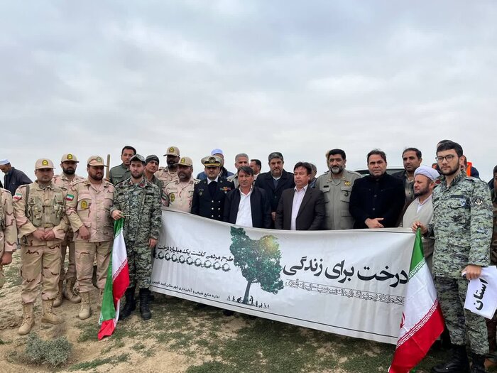 احیای حاشیه تالاب بینالمللی آلاگل با درختکاری