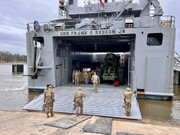 Das US-Schiff fuhr ins Mittelmeer, um an der Küste des Gazastreifens ein provisorisches Dock zu errichten