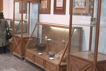 نمایش چهار جلد کتاب نفیس ‌در موزه آرامگاه بوعلی‌ سینا همدان