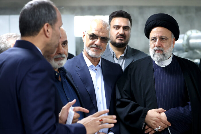 استقبال پرشور مردم انقلابی ایذه از رئیسجمهور توطئههای چندساله معاندین را خنثی کرد