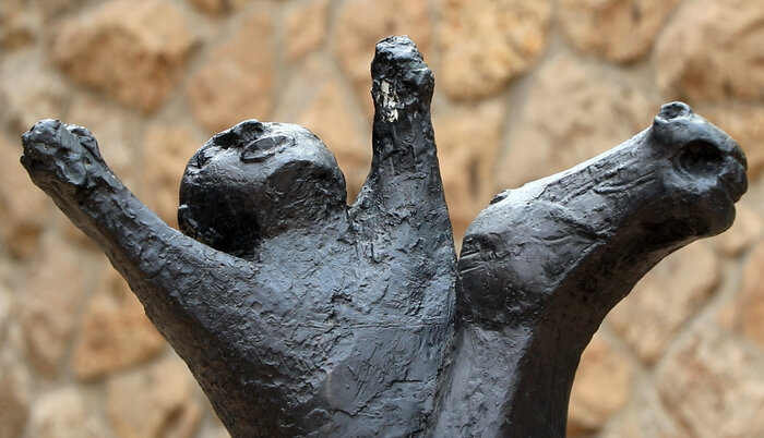 اسب و سوار منتظر گردشگران پایتخت