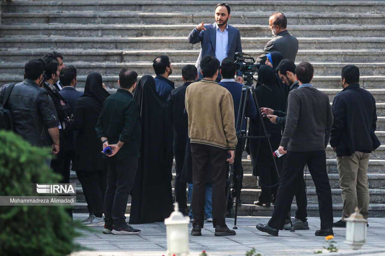 آنچه در آذر ماه ۱۴۰۲ گذشت؟/ از صدور ۶۰۱ دستور برای حل مشکلات مردم تا افزایش وام ودیعه مسکن