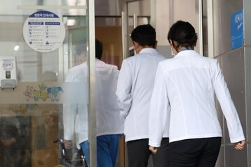 اختلاف دولت و پزشکان کره‌جنوبی وارد فاز جدیدی شد/ تهدید اساتید پزشکی به استعفا