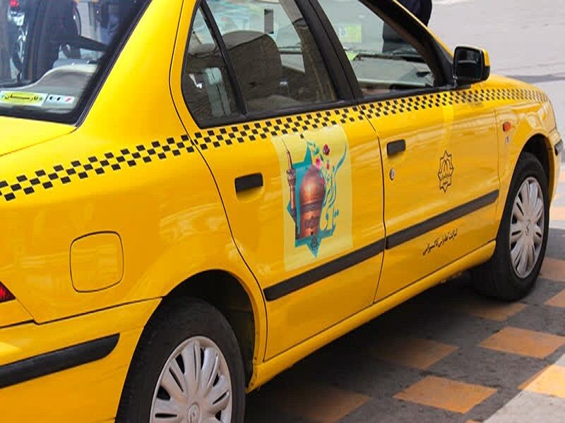 رانندگان ۱۰ هزار و ۶۰۰ تاکسی در کلانشهر مشهد خدمت رسانی نوروزی می کنند