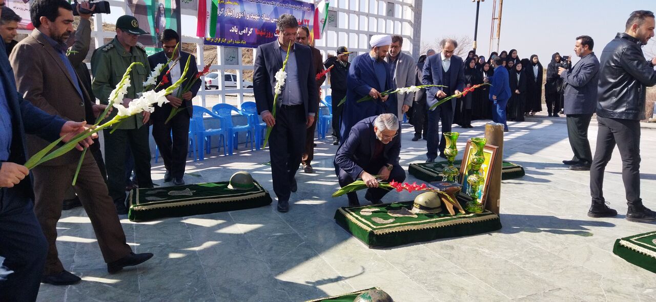 بزرگداشت روز شهدا در یادمان شهدای گمنام مراغه