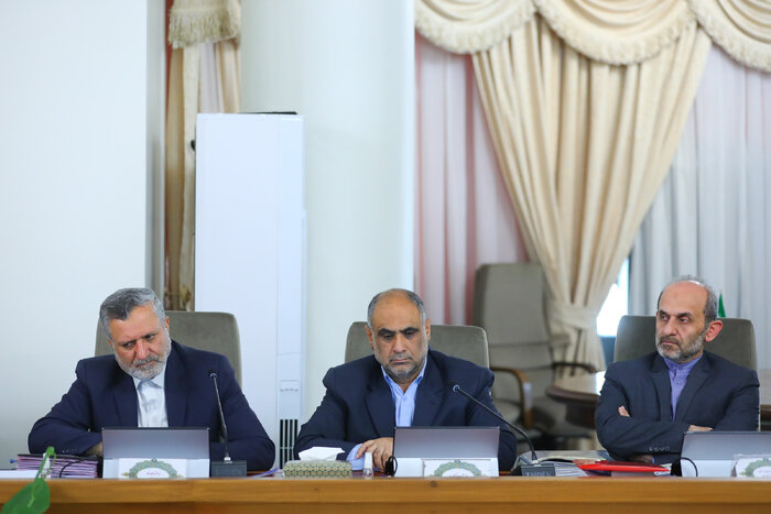 وزرا گزارشی از اقدامات دولت در راستای عملی شدن شعار سال ارائه کنند